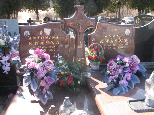 Grób Józef Kwaśny